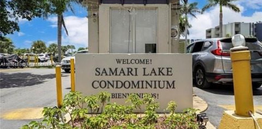 Кондоминиум с 2 спальнями в Хайалиа Гарденс, Флорида № 1980442