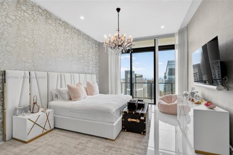Condominio en venta en Miami, Florida, 3 dormitorios, 233.56 m2 № 2186077 - foto 20
