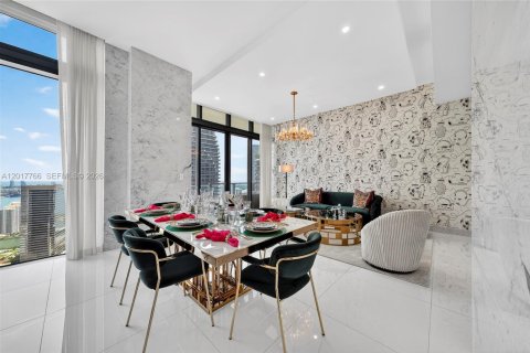 Condominio en venta en Miami, Florida, 3 dormitorios, 233.56 m2 № 2186077 - foto 3