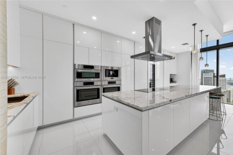 Condominio en venta en Miami, Florida, 3 dormitorios, 233.56 m2 № 2186077 - foto 8