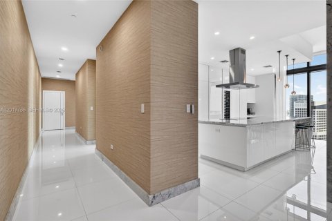 Condominio en venta en Miami, Florida, 3 dormitorios, 233.56 m2 № 2186077 - foto 17