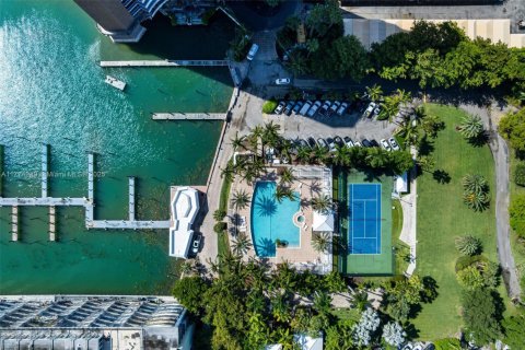 Copropriété à louer à Miami, Floride: 2 chambres, 274.71 m2 № 1612073 - photo 30