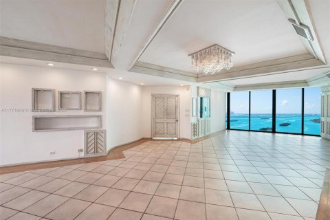 Copropriété à louer à Miami, Floride: 2 chambres, 274.71 m2 № 1612073 - photo 5