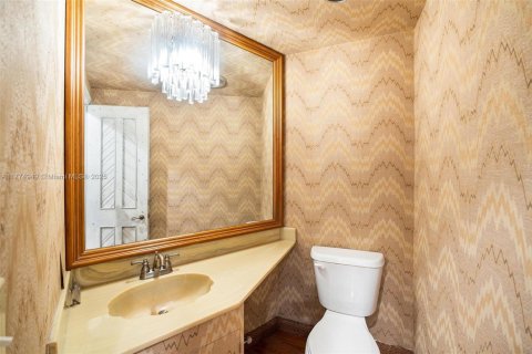 Copropriété à louer à Miami, Floride: 2 chambres, 274.71 m2 № 1612073 - photo 25