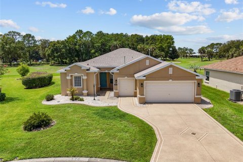 House in Ocala, Florida 3 bedrooms, 199.55 sq.m. № 1767165 - photo 1