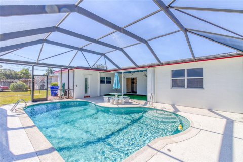 Купить виллу или дом в Холливуд, Флорида 3 спальни, 147.06м2, № 2023998 - фото 17