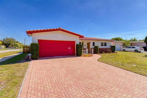 Купить виллу или дом в Холливуд, Флорида 3 спальни, 147.06м2, № 2023998 - фото 5