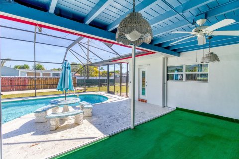 Купить виллу или дом в Холливуд, Флорида 3 спальни, 147.06м2, № 2023998 - фото 15