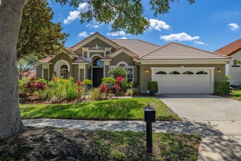 House in Orlando, Florida 4 bedrooms, 227.89 sq.m. № 2393612