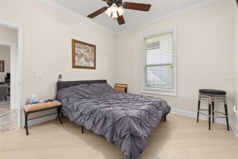 House in Orlando, Florida 4 bedrooms, 227.89 sq.m. № 2393612 - photo 20