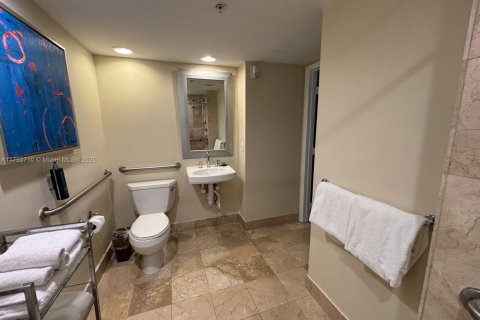 Hotel in Fort Lauderdale, Florida 1 bedroom, 43.66 sq.m. № 1708635 - photo 9