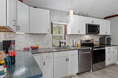 Villa ou maison à vendre à Homosassa, Floride: 2 chambres, 90.67 m2 № 1918210 - photo 8