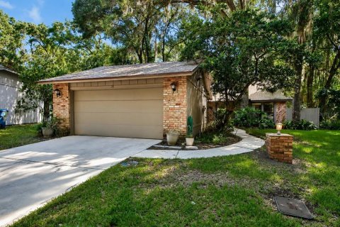 House in DeLand, Florida 3 bedrooms, 139.35 sq.m. № 2111389