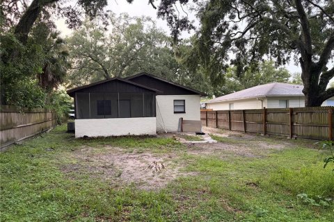 Villa ou maison à louer à Tampa, Floride: 3 chambres, 103.68 m2 № 2408837 - photo 9