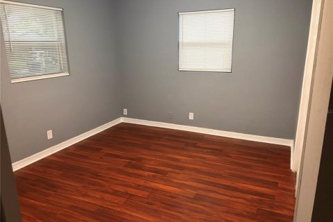 Villa ou maison à louer à Tampa, Floride: 3 chambres, 103.68 m2 № 2408837 - photo 6