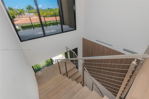 House in North Miami, Florida 6 bedrooms № 1730511 - photo 24