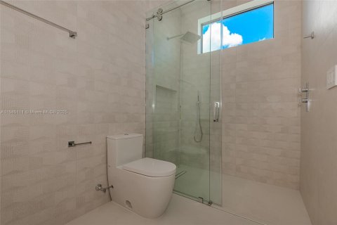House in North Miami, Florida 6 bedrooms № 1730511 - photo 11