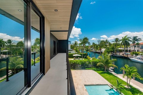 House in North Miami, Florida 6 bedrooms № 1730511 - photo 18