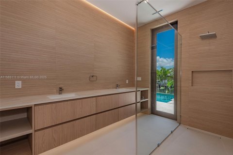 House in North Miami, Florida 6 bedrooms № 1730511 - photo 29