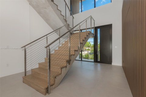 House in North Miami, Florida 6 bedrooms № 1730511 - photo 8