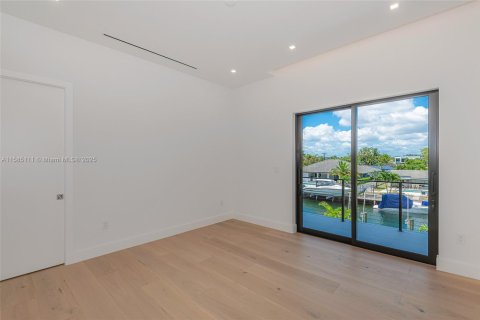 House in North Miami, Florida 6 bedrooms № 1730511 - photo 21