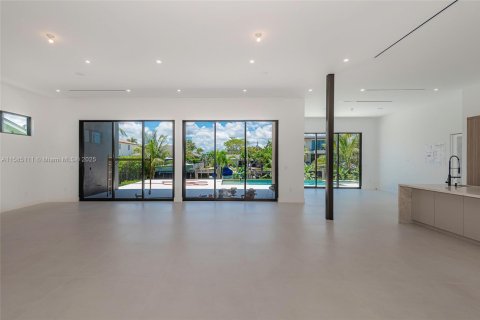 House in North Miami, Florida 6 bedrooms № 1730511 - photo 26