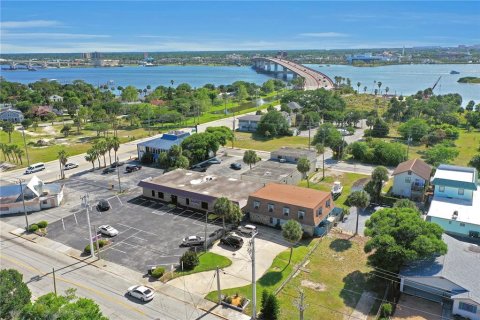 Propiedad comercial en venta en Daytona Beach, Florida, 10 dormitorios, 303.23 m2 № 2166285 - foto 10