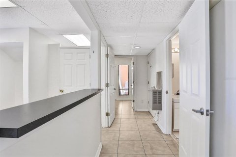 Propiedad comercial en venta en Daytona Beach, Florida, 10 dormitorios, 303.23 m2 № 2166285 - foto 21