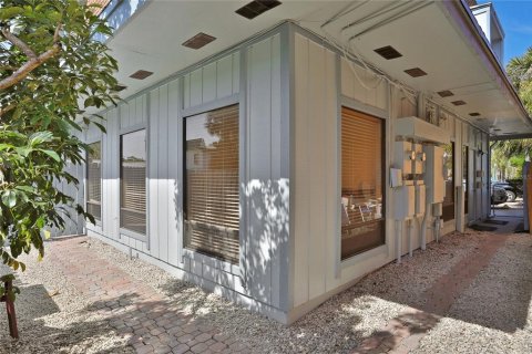 Propiedad comercial en venta en Daytona Beach, Florida, 10 dormitorios, 303.23 m2 № 2166285 - foto 12