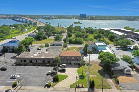 Propiedad comercial en venta en Daytona Beach, Florida, 10 dormitorios, 303.23 m2 № 2166285 - foto 11