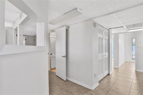 Propiedad comercial en venta en Daytona Beach, Florida, 10 dormitorios, 303.23 m2 № 2166285 - foto 20