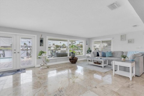 Casa en venta en New Port Richey, Florida, 3 dormitorios, 178.93 m2 № 1797271 - foto 7