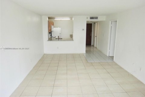 Copropriété à louer à Miami, Floride: 1 chambre, 78.22 m2 № 1703824 - photo 5