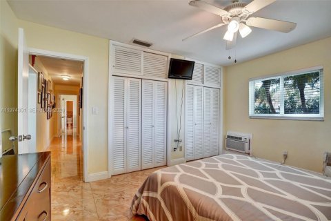 Casa en venta en Palmetto Bay, Florida, 4 dormitorios, 196.58 m2 № 2036616 - foto 17