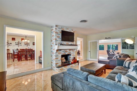 Casa en venta en Palmetto Bay, Florida, 4 dormitorios, 196.58 m2 № 2036616 - foto 6