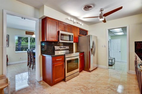 Casa en venta en Palmetto Bay, Florida, 4 dormitorios, 196.58 m2 № 2036616 - foto 13