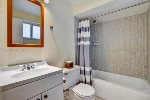 Casa en venta en Palmetto Bay, Florida, 4 dormitorios, 196.58 m2 № 2036616 - foto 27