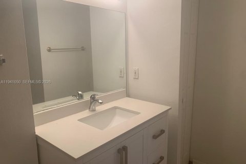 Снять в аренду кондоминиум в Пемброк-Пайнс, Флорида 1 спальня, 64.1м2, № 1998100 - фото 14