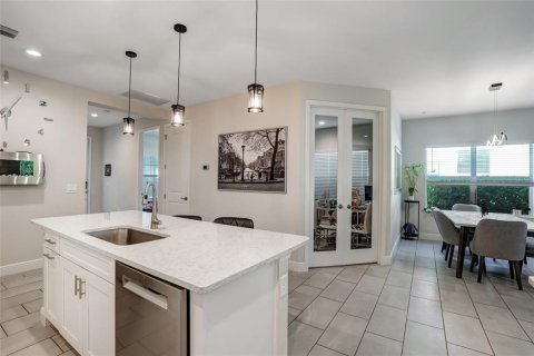 House in Fort Myers, Florida 3 bedrooms, 171.13 sq.m. № 1841460 - photo 10