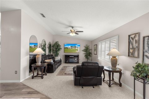 House in Summerfield, Florida 2 bedrooms, 129.13 sq.m. № 2390780 - photo 30
