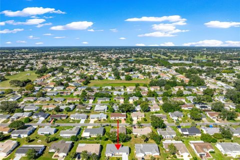 House in Summerfield, Florida 2 bedrooms, 129.13 sq.m. № 2390780 - photo 5