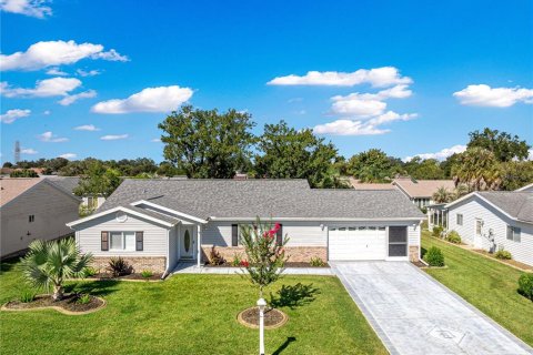 House in Summerfield, Florida 2 bedrooms, 129.13 sq.m. № 2390780