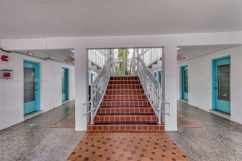 Condominio en venta en Miami Beach, Florida, 1 dormitorio, 65.03 m2 № 2033237 - foto 21