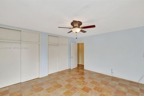 Condominio en venta en Miami Beach, Florida, 1 dormitorio, 65.03 m2 № 2033237 - foto 13