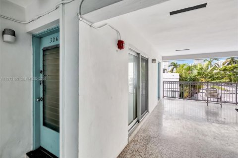 Condominio en venta en Miami Beach, Florida, 1 dormitorio, 65.03 m2 № 2033237 - foto 4
