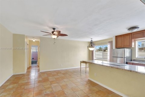 Condominio en venta en Miami Beach, Florida, 1 dormitorio, 65.03 m2 № 2033237 - foto 8
