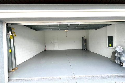 Снять в аренду таунхаус в Лутц, Флорида 3 комнаты, 215.44м2, № 2092968 - фото 4