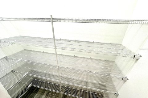 Снять в аренду таунхаус в Лутц, Флорида 3 комнаты, 215.44м2, № 2092968 - фото 12