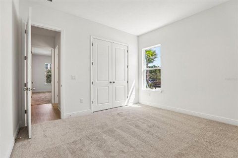 House in Windermere, Florida 4 bedrooms, 292.92 sq.m. № 2214822 - photo 24