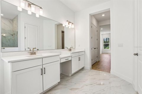 House in Windermere, Florida 4 bedrooms, 292.92 sq.m. № 2214822 - photo 26